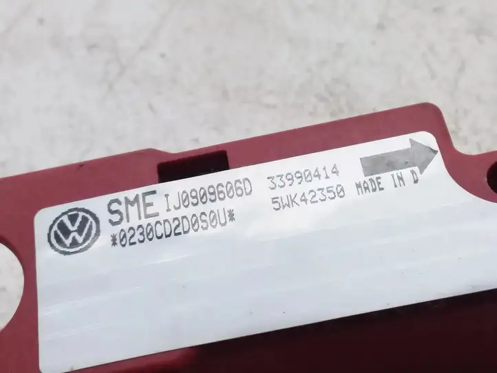 Volkswagen Golf IV (1998 - 2005) 1J0909606D Датчик удара SRS — фото 3