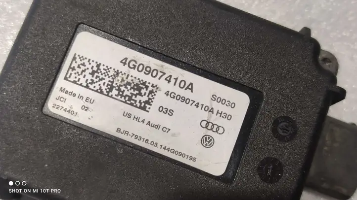 Audi S5 8T (2011 - 2016) 4G0907410A Пульт управления воротами — фото 2