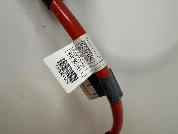 BMW X5 F15 (2013 - 2017) 9322055 Плюсовой провод аккумулятора — фото 2