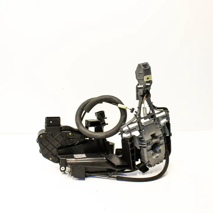 Jaguar XK - XKR (2006 - 2009) 6W83203A29CC Замок ручки двери — фото 1