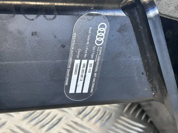Audi Q7 4M (2019 - ) 4M0803881A Комплект буксировочного крюка — фото 14