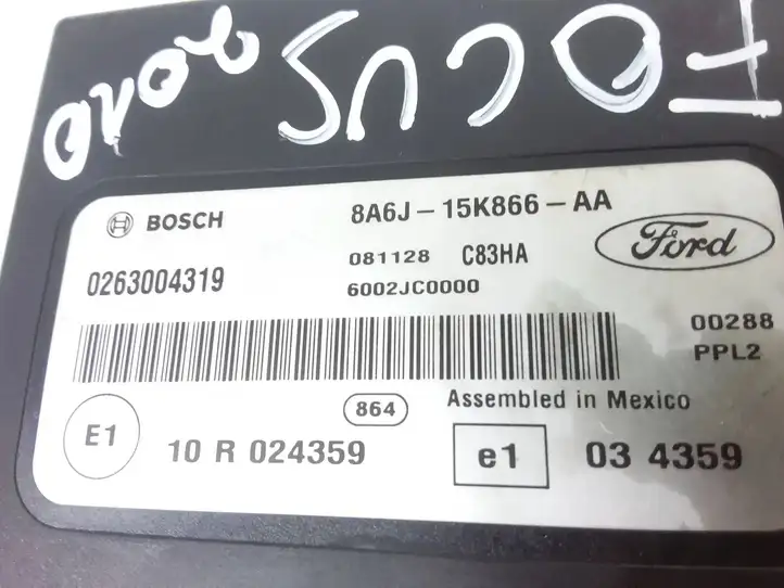 Ford Focus (2011 - 2015) 8A6J15K866AA Блок управления парктрониками — фото 3