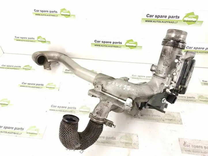 Mercedes-Benz A W176 (2012 - 2018) Охладитель клапана EGR — фото 6