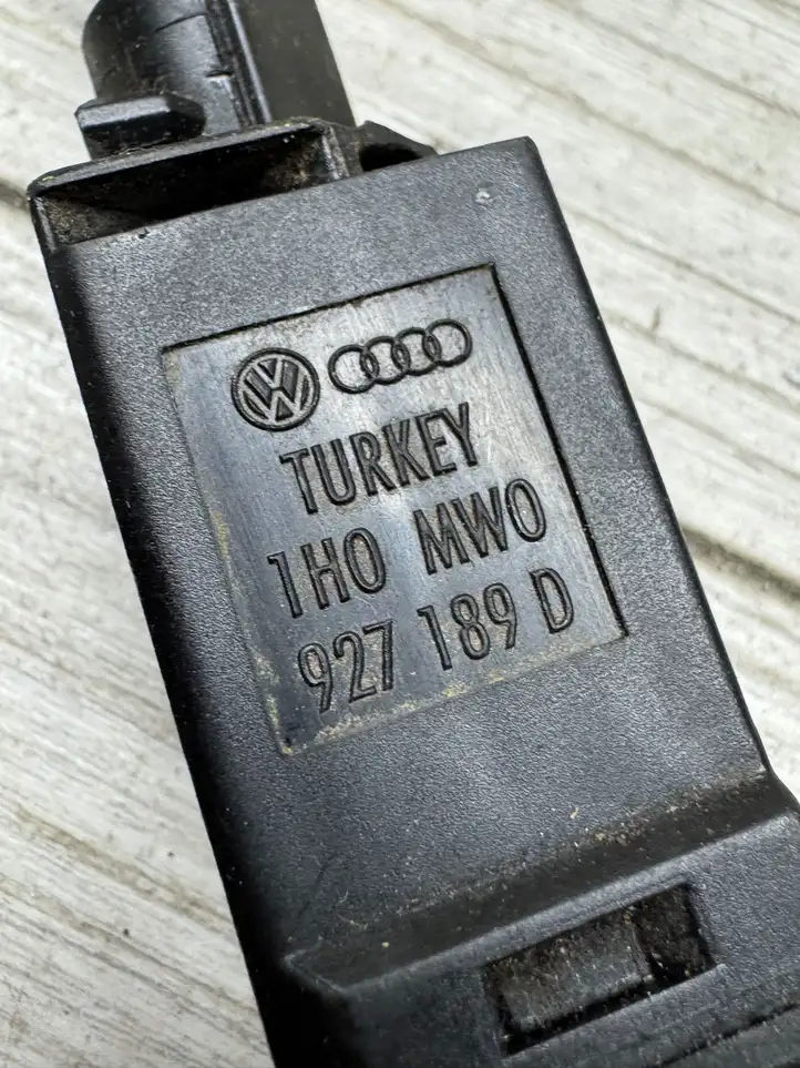 Volkswagen Golf IV (1998 - 2005) 1H0927189D Датчик педали тормоза — фото 4
