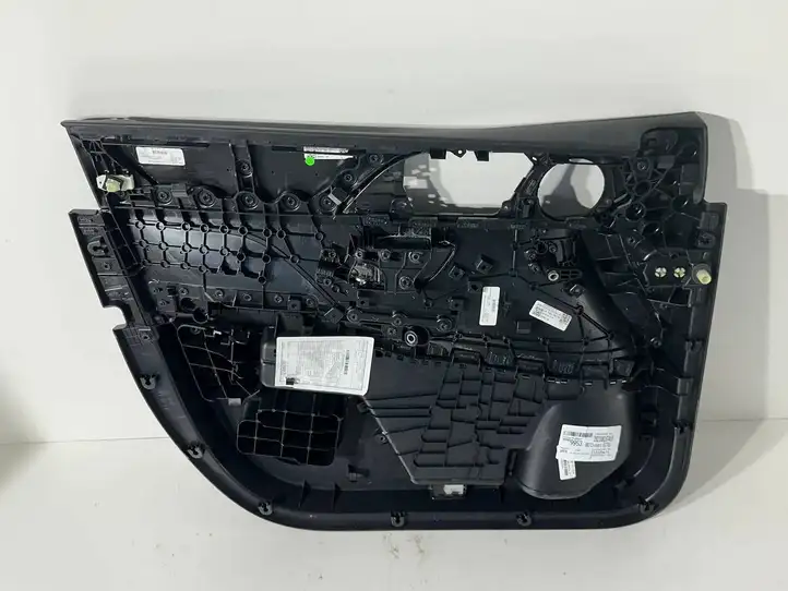 Mercedes-Benz GLE W167 (2019 - ) A1677276000 Обшивка передней двери — фото 8