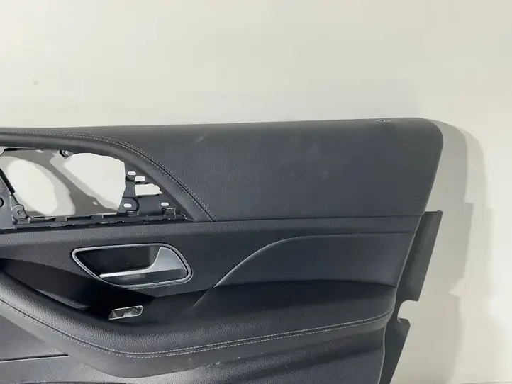 Mercedes-Benz GLE W167 (2019 - ) A1677276000 Обшивка передней двери — фото 10