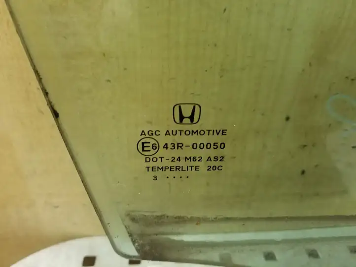 Honda CR-V (2012 - 2016) Стекло передней двери — фото 3