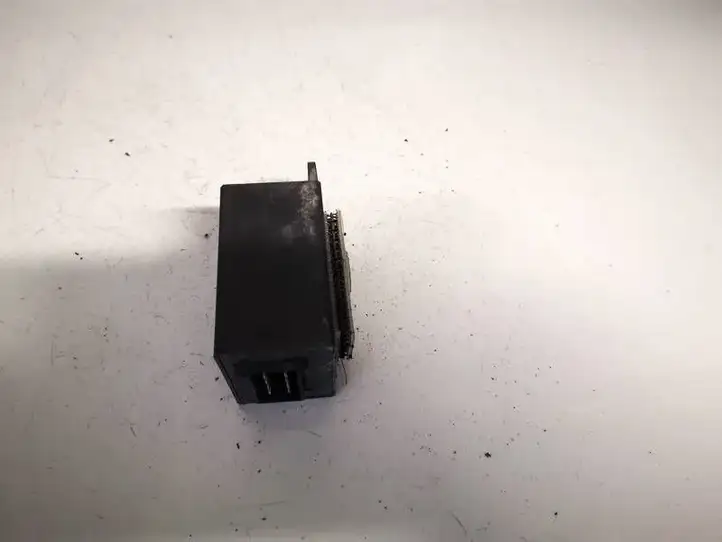 Toyota Auris 150 (2006 - 2012) e1021468 Реле крюка для прицепа — фото 2
