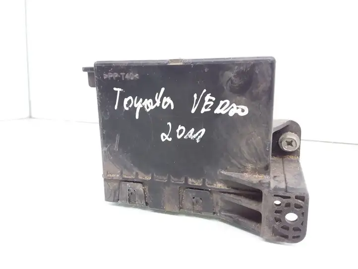 Toyota Verso (2009 - 2012) 886500F121 Прочие блоки управления — фото 1