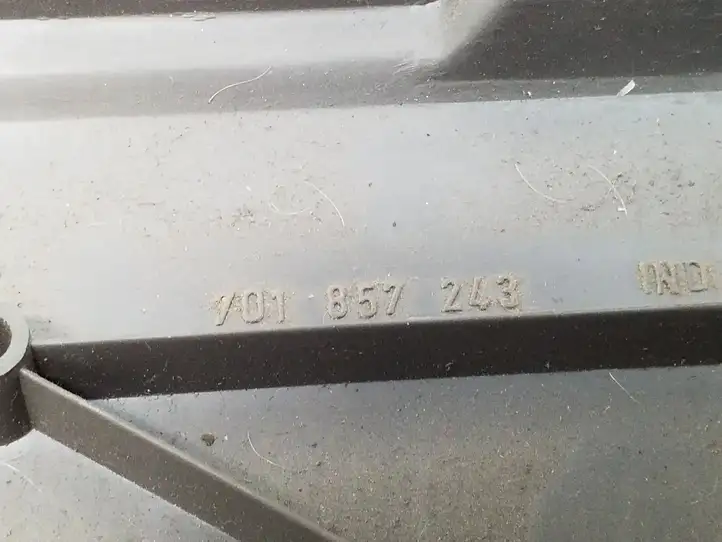 Volkswagen Multivan T4 (1991 - 2003) 701857243 Прочие детали салона — фото 3