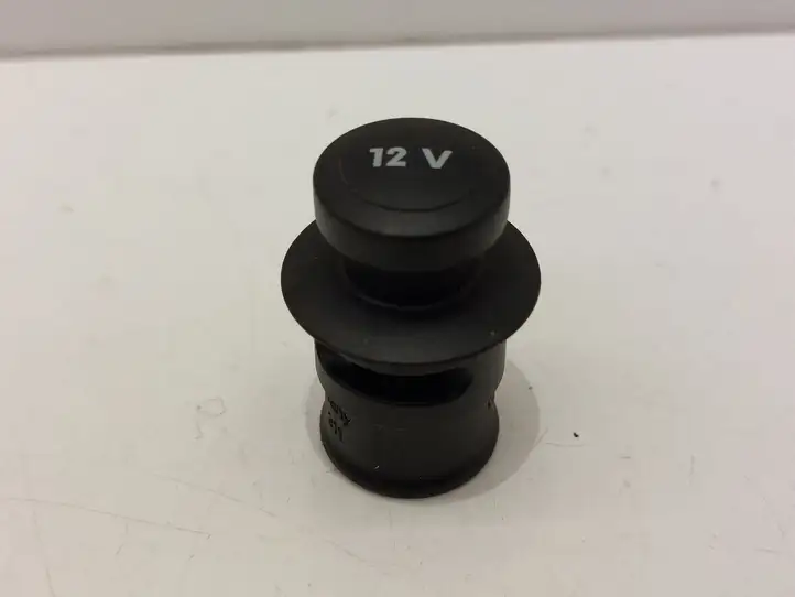 Volkswagen Passat CC (2008 - 2012)  7M3919311 Отделка прикуривателя