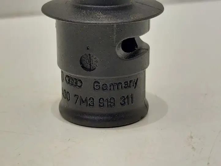 Volkswagen Passat CC (2008 - 2012)  7M3919311 Отделка прикуривателя