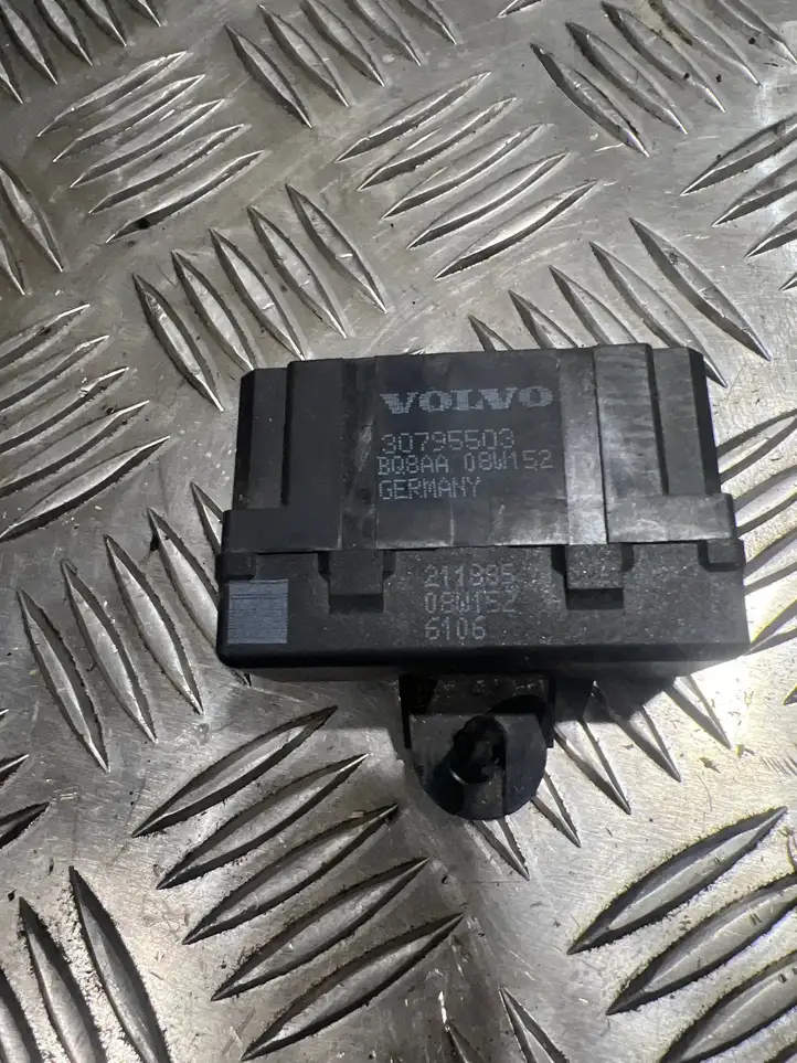 Volvo XC90 (2006 - 2014) 30795503 Реле обогрева — фото 3
