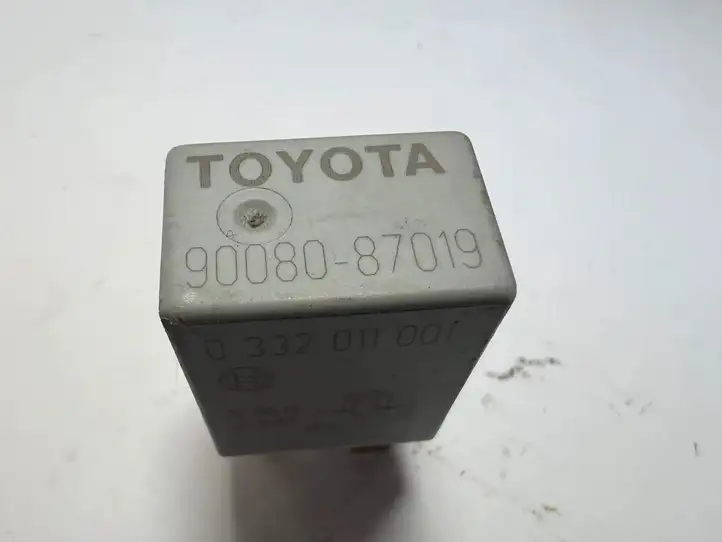 Toyota Corolla Verso AR10 (2004 - 2009) 9008087019 Другое реле — фото 3
