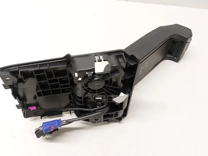 BMW X5 F15 (2013 - 2017) 9252107 Блок GSM — фото 3