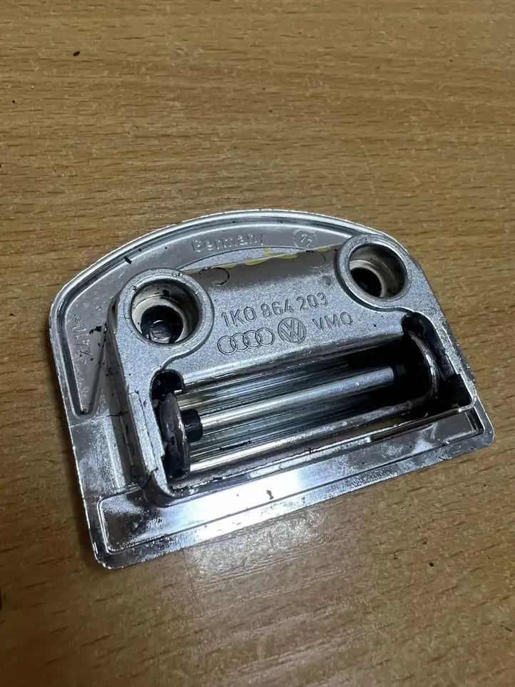 Audi A8 S8 D4 4H (2010 - 2014) 1K0864203 Прочие детали салона — фото 6