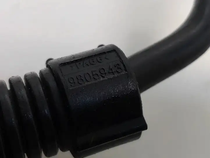 Volkswagen Transporter-Caravelle (1990 - 2003)  9805943 Плюсовый провод (аккумулятора)