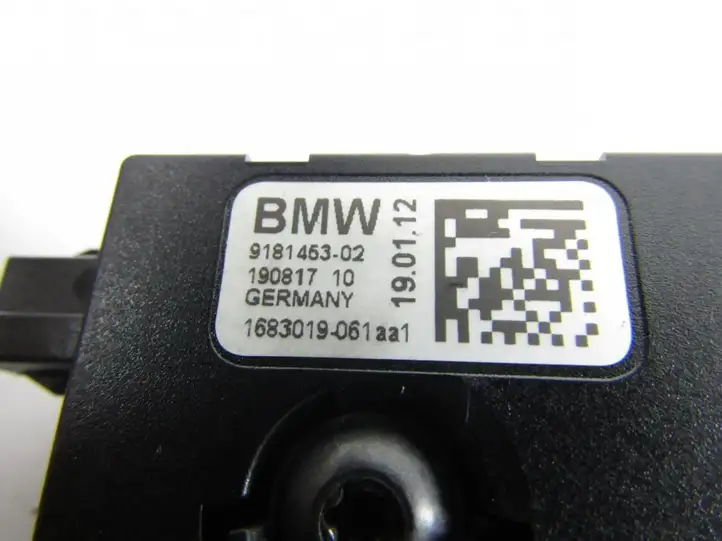 BMW 1 F20 F21 (2011 - 2019) Усилитель антенны — фото 3