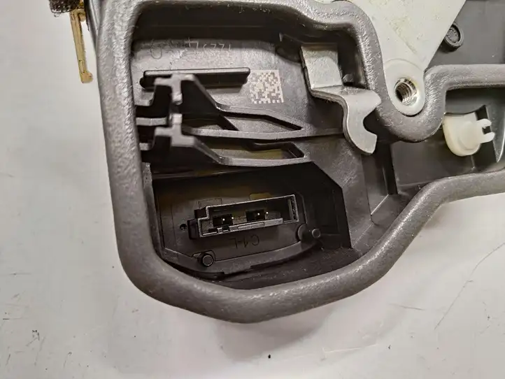 BMW 3 F30 F35 F31 (2012 - 2018) 7229459 Замок задней двери — фото 3
