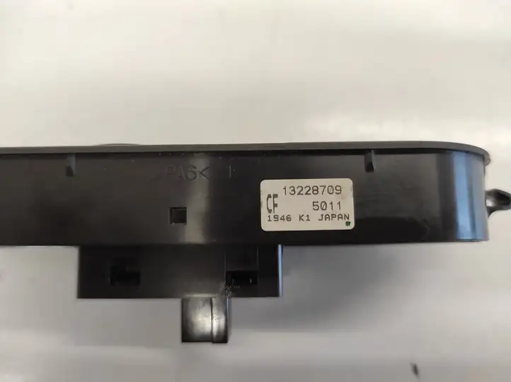 Opel Astra H (2004 - 2009) 13228709 Кнопка стеклоподъемников — фото 5