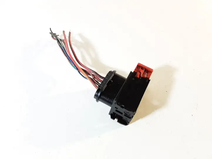 Toyota Corolla E120 E130 (2000 - 2004) Проводка фар — фото 3