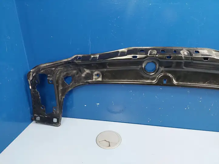BMW 3 F30 F35 F31 (2012 - 2018) 51647245786 Верхняя панель радиатора — фото 3
