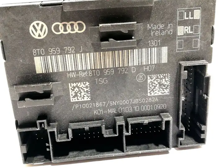 Audi A5 8T 8F (2007 - 2011) 8T0959792J Блок управления дверью — фото 3