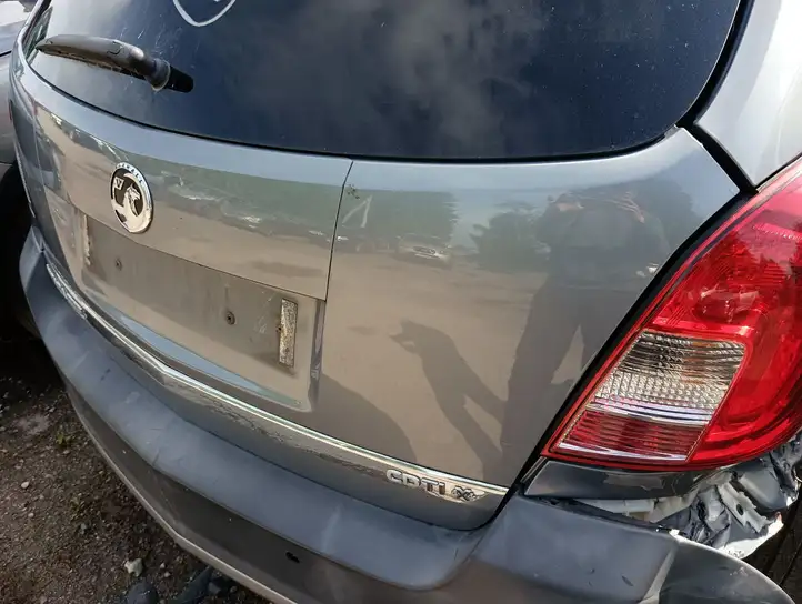 Opel Antara (2011 - 2017) Крышка багажника — фото 4