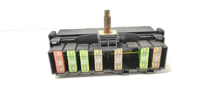 Peugeot 307 (2001 - 2005)  7460953 Блок предохранителей