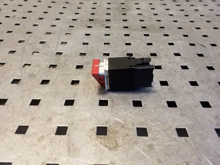 Volkswagen Eos (2006 - 2010)  1Q0953509 Включатель аварийных фонарей