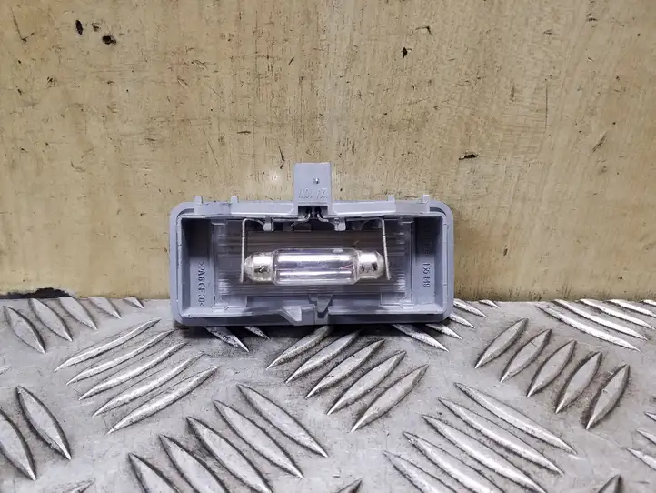 BMW 1 E81 E87 (2004 - 2011) 6962015 Плафон салона — фото 3