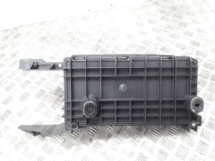 Jaguar XJ X350 (2003 - 2009) 2W9310764AH Площадка аккумулятора — фото 3