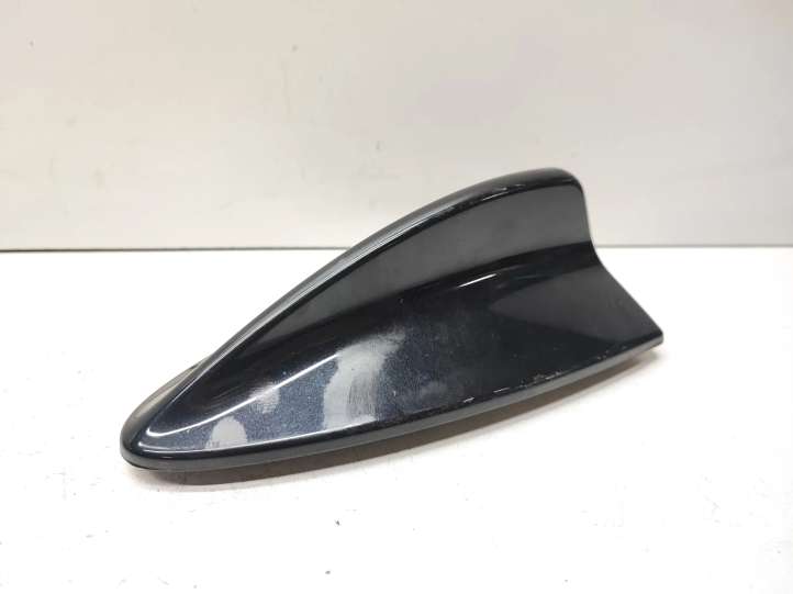 6942240 BMW 1 E82 E88 Stogo (GPS) antenos dangtelis