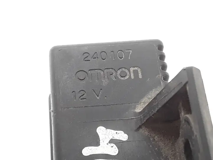Peugeot 607 (2004 - 2010) 240107 Реле насоса горючего — фото 8