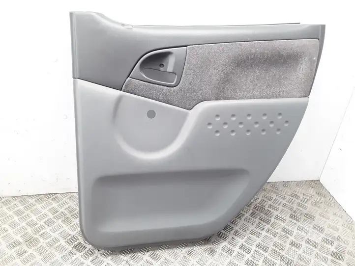 Toyota Yaris Verso (1999 - 2005) Обшивка задней двери — фото 1