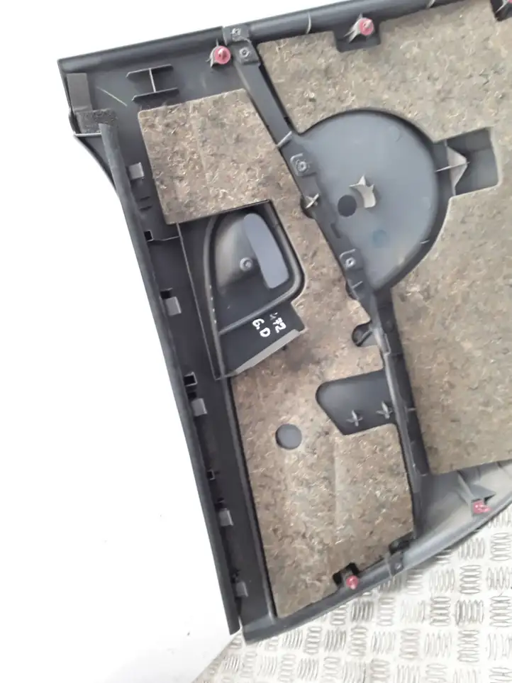 Toyota Yaris Verso (1999 - 2005) Обшивка задней двери — фото 8