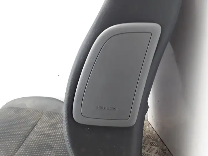 Suzuki Swift (2004 - 2010) Переднее сиденье пассажира — фото 12