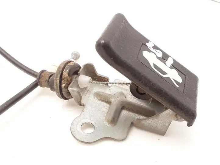 Honda FR-V (2004 - 2009) Ручка открытия капота — фото 5