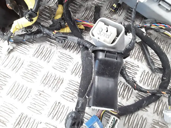 Hyundai ix 55 (2006 - 2012) 918003J360 Прочая электропроводка — фото 8