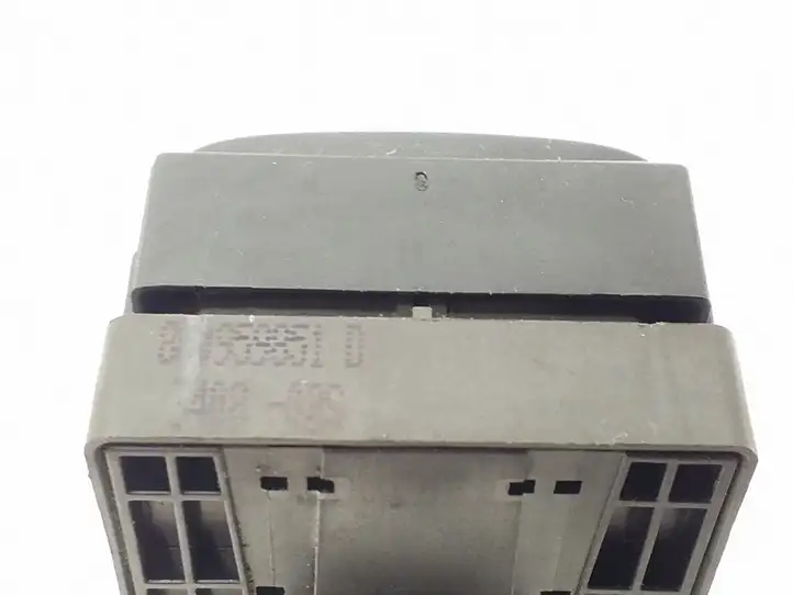 Audi A4 S4 B8 8K (2007 - 2011) Кнопка стеклоподъемников — фото 3