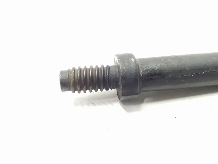 Ford Kuga I (2008 - 2012) Буксировочная петля — фото 2