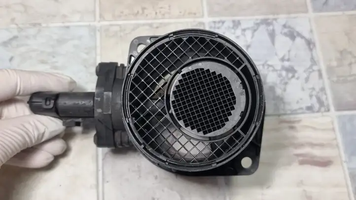 Audi A3/S3 8P (2003 - 2005) 0281002461 Датчик массового расхода воздуха — фото 2