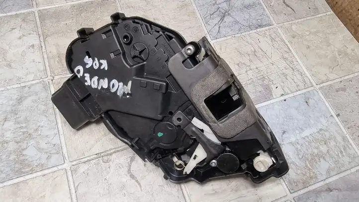 Ford Mondeo MK IV (2007 - 2014) 6M2AR26413EC Замок задней двери — фото 5