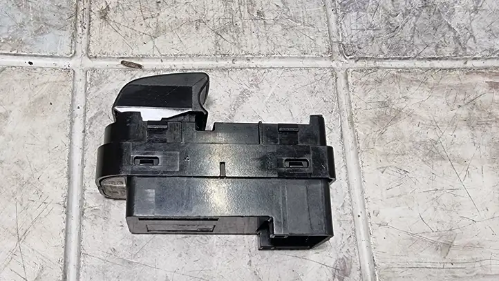 Mazda 5 (2005 - 2010) CC5166380A Кнопка стеклоподъемников — фото 2