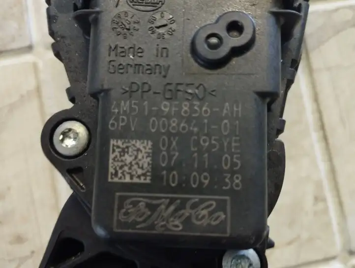 Mazda 3 I (2003 - 2006) 4M519F836AH Педаль акселератора — фото 3