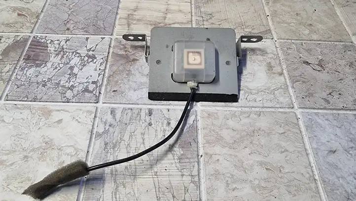 Toyota Avensis T250 (2003 - 2006) 8686020070 Усилитель антенны — фото 2