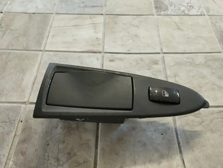 Fiat Croma (2005 - 2011) Кнопка стеклоподъемников — фото 3