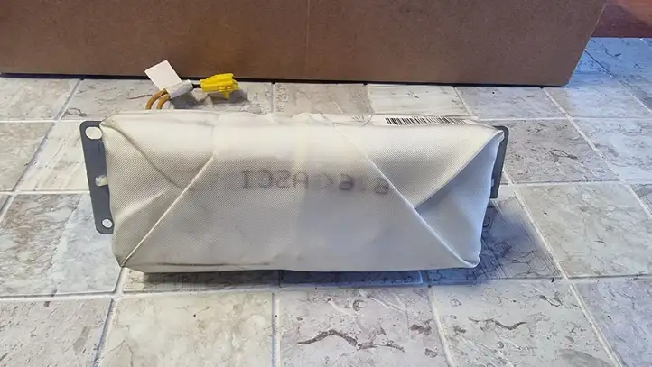 Fiat Croma (2005 - 2011) 517448320 Подушка безопасности пассажира — фото 1