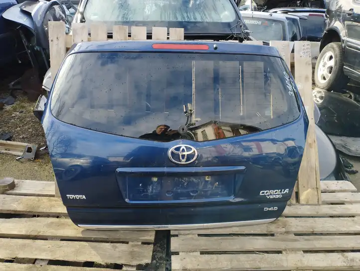 Toyota Corolla Verso AR10 (2004 - 2009) Крышка багажника — фото 1