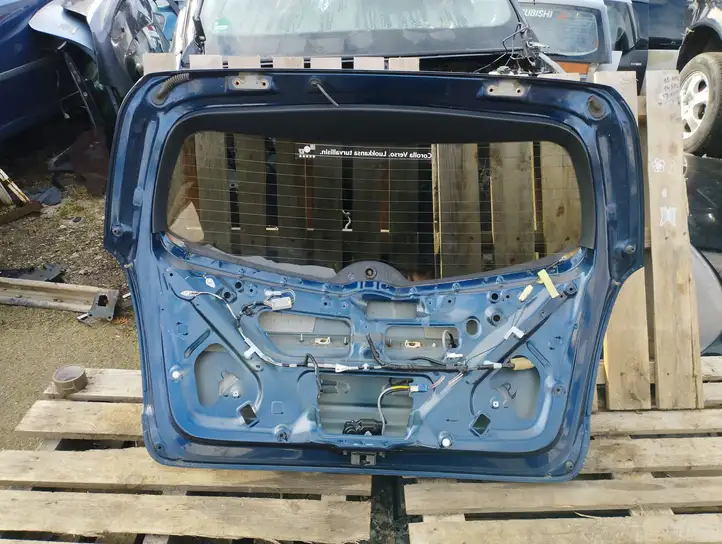 Toyota Corolla Verso AR10 (2004 - 2009) Крышка багажника — фото 5